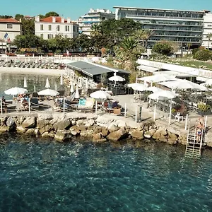 Royal - Luxury Hotel, Residence, & Hotel